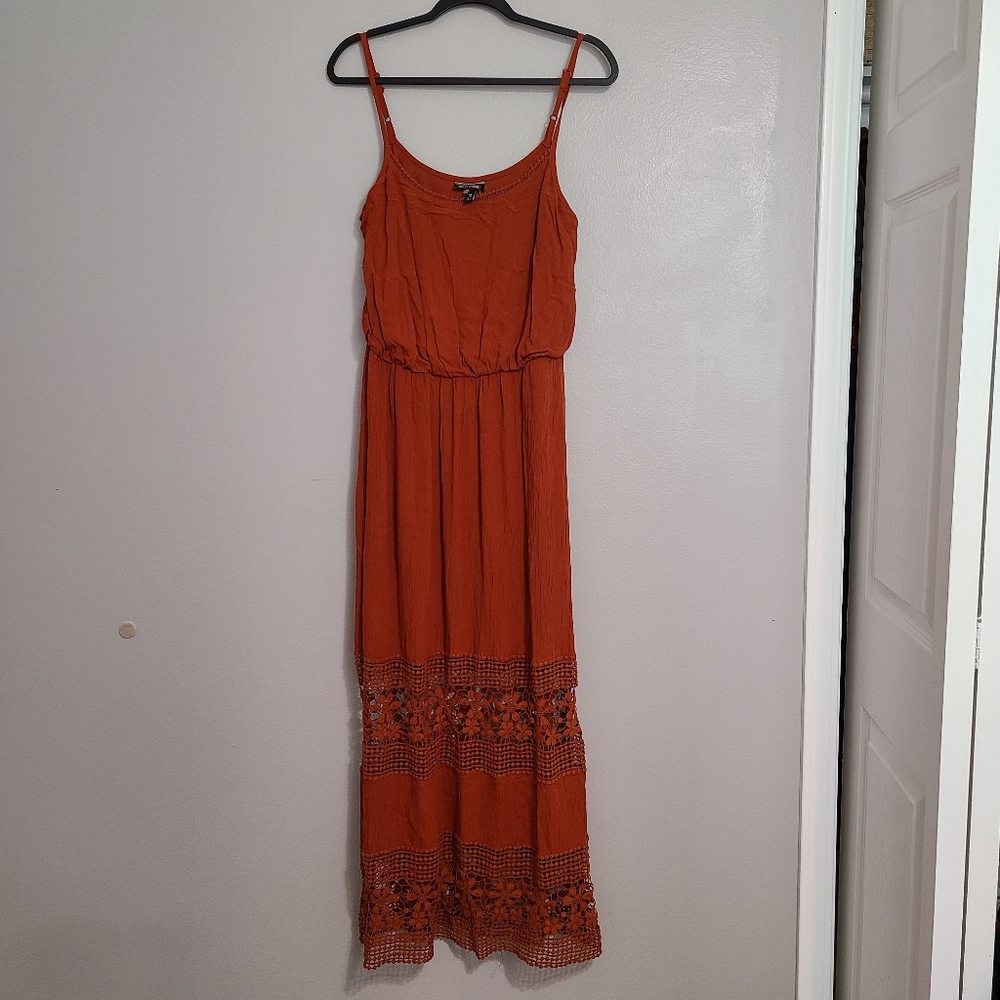 NWT Allison Brittney Burnt Orange Rust Strap Cami Maxi Dress w/ Floral Cutout M
